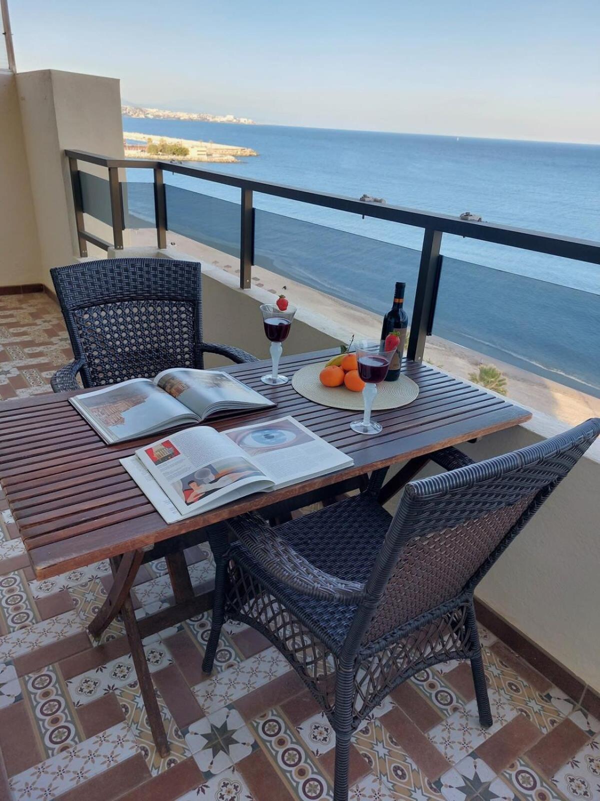 Paseo Del Rey - Fuengirola 2 Bedrooms Oceanfront Apartment Eksteriør bilde